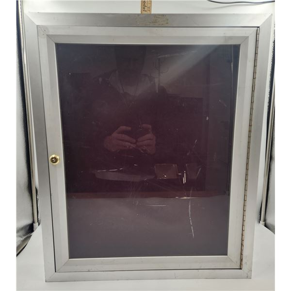 Glass Front/Metal Base Display Case (no key)