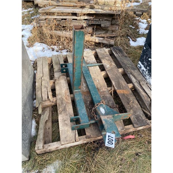 Green 3 pt bale fork