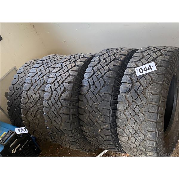 5- WRANGLER tires, LT 285 / 70 R17