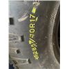 Image 5 : 5- WRANGLER tires, LT 285 / 70 R17