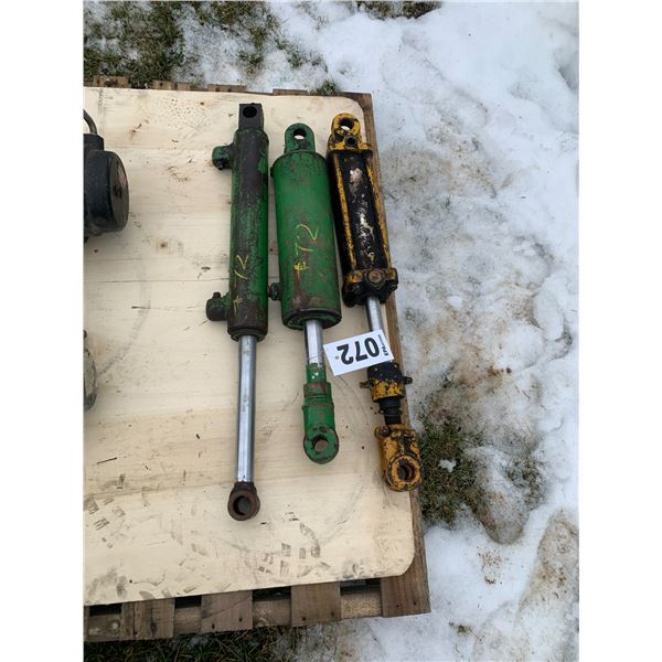 3- Hydraulic cylinders, condition unknown (As is)