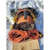 Image 2 : 1 trouble light; various lengths of extension cords
