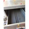 Image 4 : 3-drawer filing cabinet; 2 metal pails