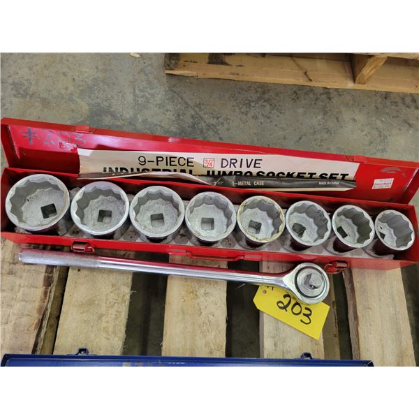 3/4" drive standard sockets 2-1/2" - 2-1/16"; 3/4" drive ratchet