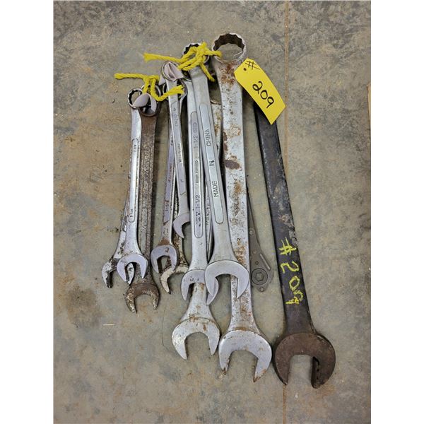 Combination wrenches: 2" and down, not full set