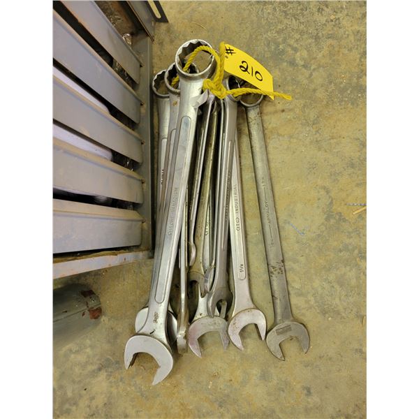 Combination wrenches: 2", 1-7/8", 1-3/4", 1-11/16", 1-5/8", 1-1/2", 1-7/16", 1-1/4", 1-1/8", 1-1/16"
