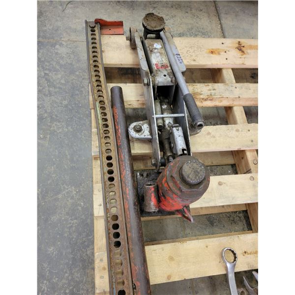 Jackal; floor bottle Jack; 4,000 lb. floor Jack