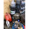 Image 1 : Funnels; parts brush; jerry can; motor oil