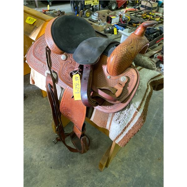 Western riding saddle - Texas USA maker c/w saddle blanket, seat is 16” & gullet is 7 1/2”