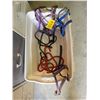 Image 1 : 1 horse rope halter; 2 lead ropes; 3 horse bridles