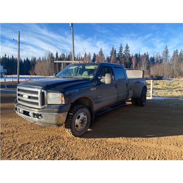 Lot 6 & 6A are a Group Lot- 2005 Ford Lariat F350 Quad Cab 4x4, 6 liter, Diesel, Auto, c/w 5th Wheel
