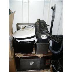Lot of: microwave oven, George Foreman cooker, stainless steel deep fat fryer, toaster, etc. (104)