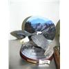 Image 2 : Lot of: "Silent Strike" eagle figurine and Plate No. DK002 limited edition of Silent Strike by Bill 