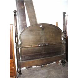 Matching Queen Anne leg 4-post bed (101)