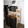 Image 1 : 2 televisions, 2 end tables, 2 speakers (101)