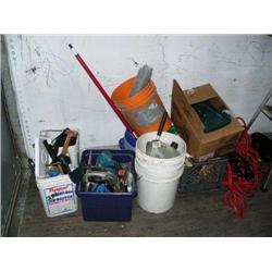 Lot of: Skilsaws, drill, putty knives, extension cords, buckets (101)