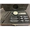 Image 2 : STARRETT SMALL BORE DIAL GAUGE SET WITH BOX