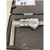 Image 2 : SHAHE 12" DIGITAL INSIDE GROOVE CALIPER W/BOX