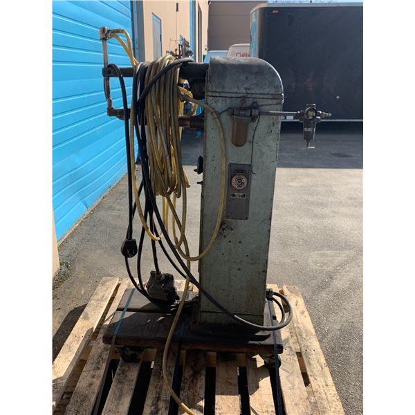 STRYCO MODEL  B16-10 220 VOLTS SPOT WELDER