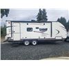 Image 5 : 0C--  2016 Wildwood Island Wild By Forest River Travel Trailer, White, From The Tongue To The Bumpe