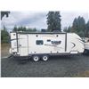 Image 7 : 0C--  2016 Wildwood Island Wild By Forest River Travel Trailer, White, From The Tongue To The Bumpe