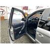 Image 52 : D2 --  2001 DODGE GRAND CARAVAN ES, Grey, 188436 KM