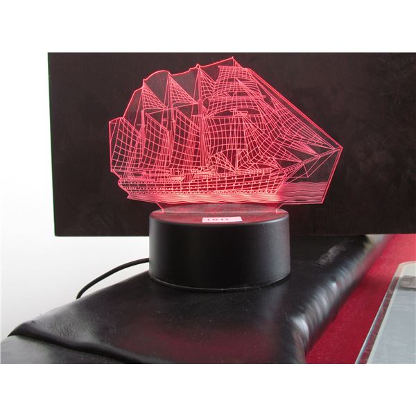 Desktop Light - Ship