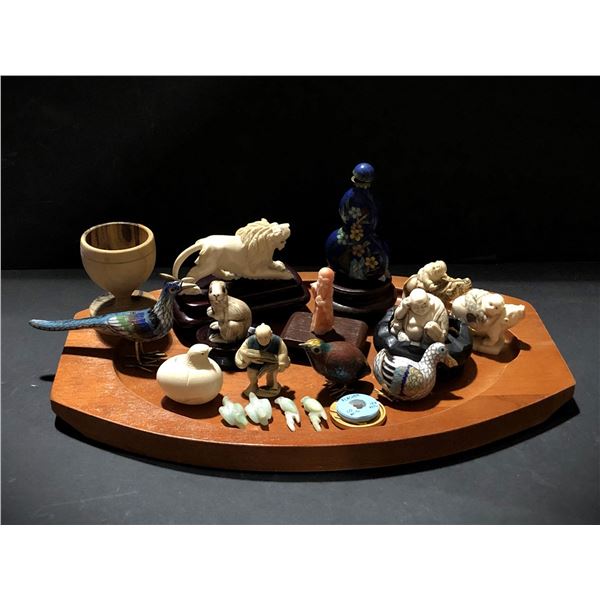 Group of assorted miniature decorative items - roaring lion/ Buddha ...