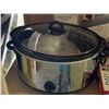 Image 2 : Group of assorted kitchenware includes - Cooks slow cooker, foodsaver by Tilia model: VAC1050 & Gril