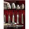 Image 8 : Heritage silversmiths silverware set