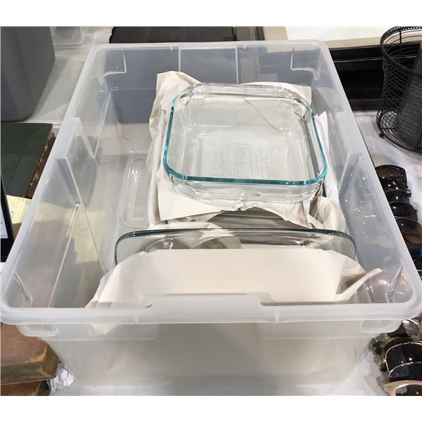 Tote of various sized baking dishes