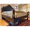 Image 2 : Drexel Heritage Panel Bed "The Bramasole" - King Size, dimensions 85.5"x75"x90" (WxHxD)