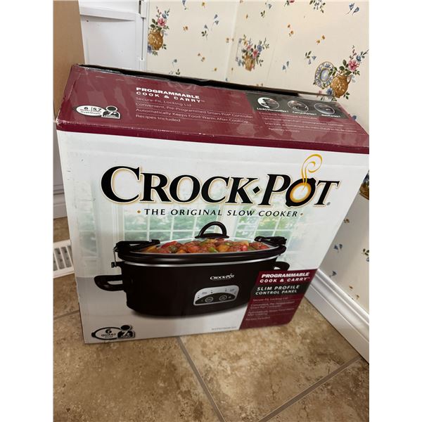 Crock pot slow cooker