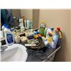 Image 1 : Bathroom items