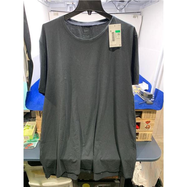 Nike Yoga T-Shirt (XL)