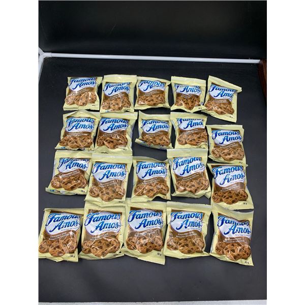 Famous Amos Chocolate Chip Cookies (20 x 56g)