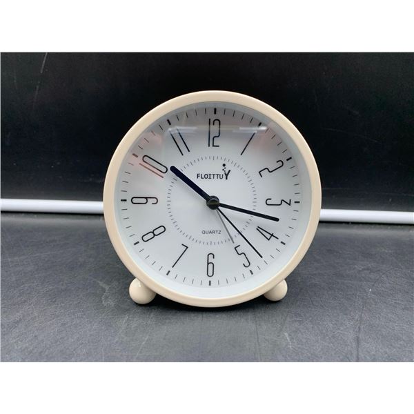 Floittu Battery Operated Clock