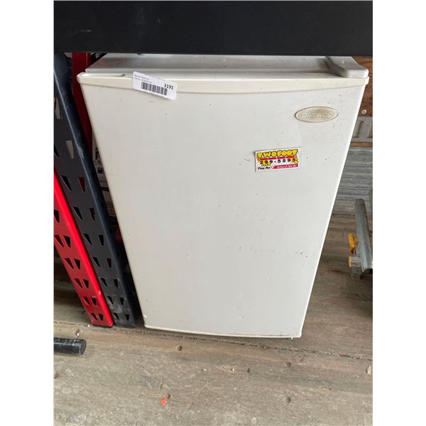 Daewoo bar fridge Model FR-091