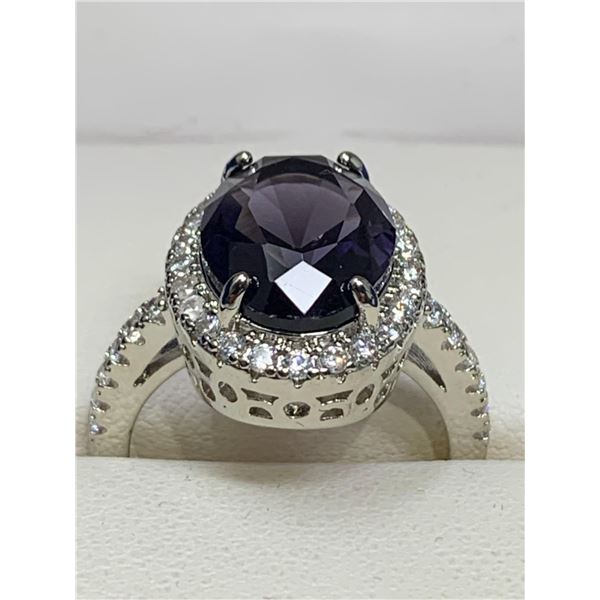 Ladies Cluster Oval Cut 1.50 Carat Amythest Solitaire Bezel Ring