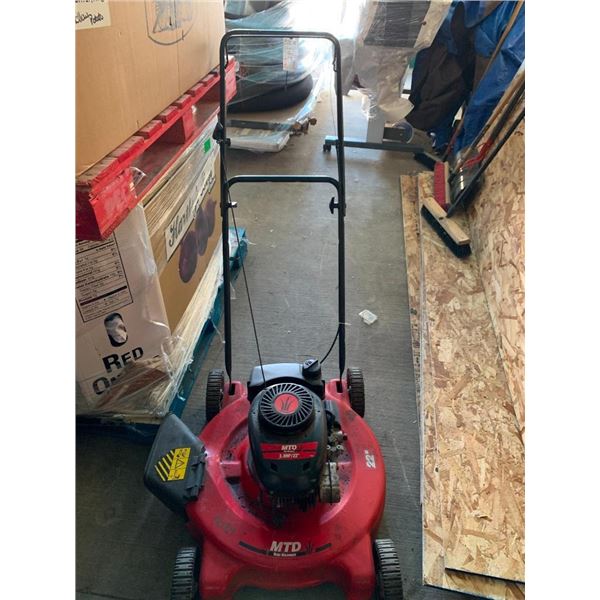 MTD Yard Machine 3.8 HP 22" Gas Lawnmower