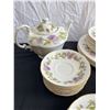 Image 2 : Paragon "Highland Queen" Patterned China Pieces