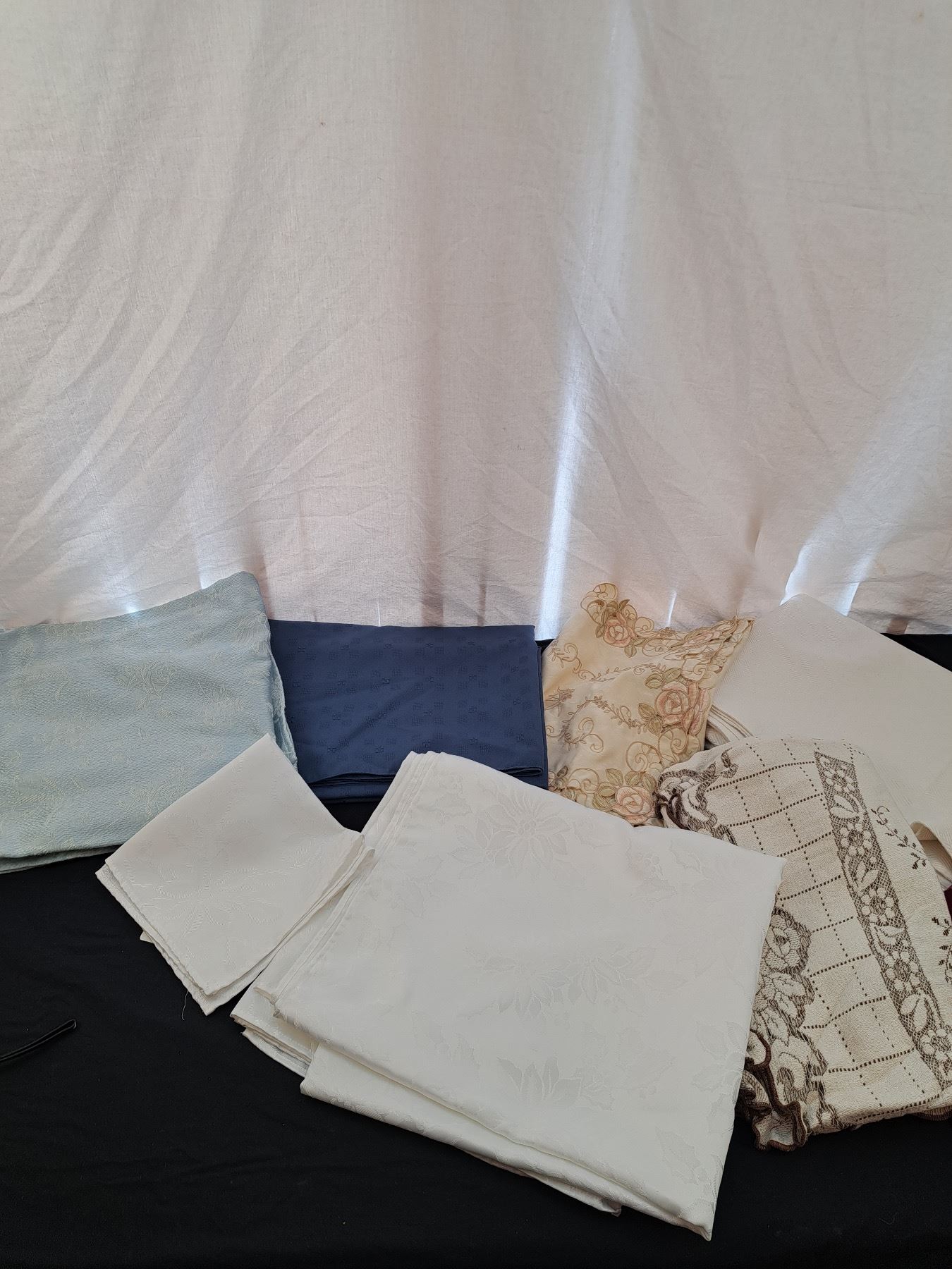 Assortment of Table Linens - Sunrise Estate Services Ltd