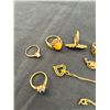 Image 2 : Assortment of Gold Jewelry