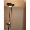 Image 2 : Brass-Like Floor Lamp