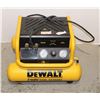 Image 1 : DEWALT HEAVY DUTY ELECTRIC 3 GALLON OIL FREE