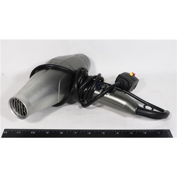 HAIRDRYER WORKING