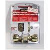 Image 1 : KEYED ENTRY COMBO PACK