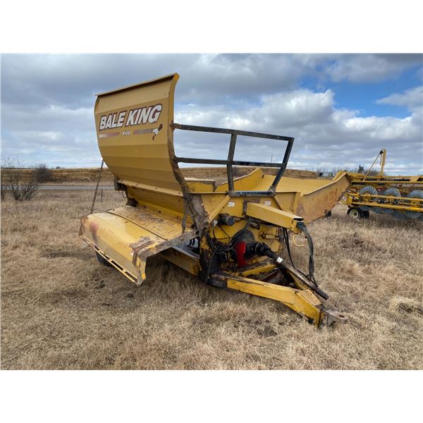(Selling offsite, Ashmont, PH (780) 646-0727 ) Bale King 8100 # BK6408, Bale buster (needs some weld