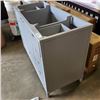 Image 8 : 48INCH GREY BATHROOM VANITY