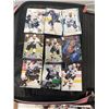 Image 10 : BINDER OF HOCKEY CARDS - 33 PAGES AND ASSORTED LOOSE CARDS